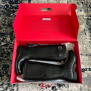 NWT Black Tall Hunter Rain Boots (Women’s size nine)